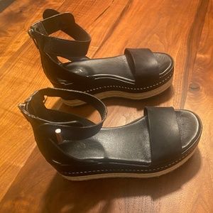 Sarto by Franco Sarto Messina Ankle Strap Platform Sandal